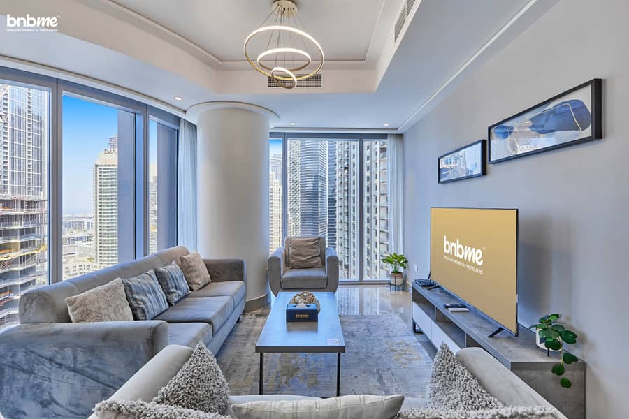 7 Living Room 2. jpg