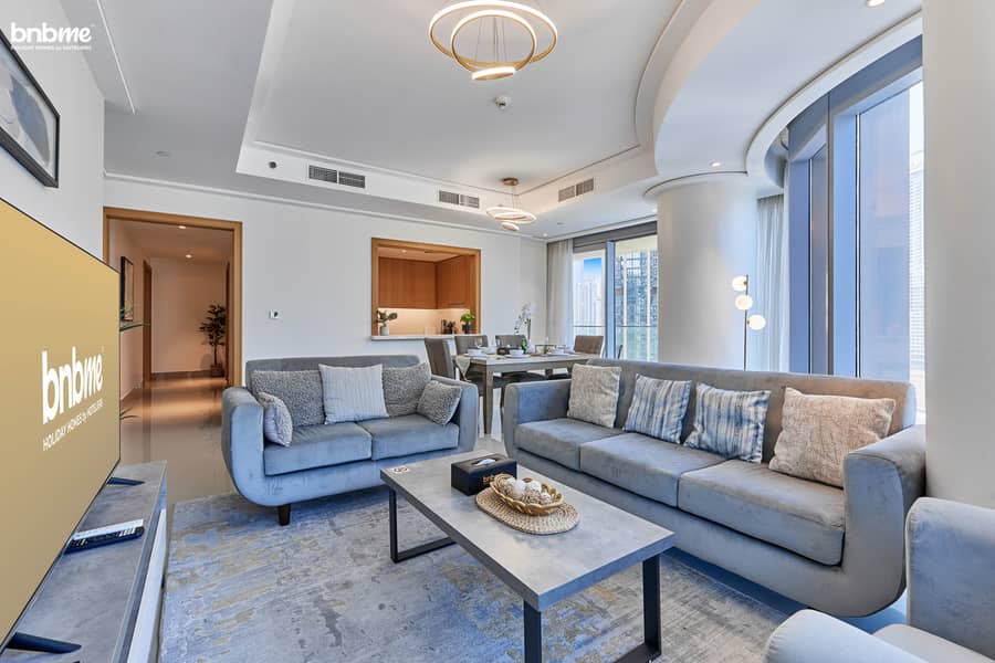 8 Living Room. jpg