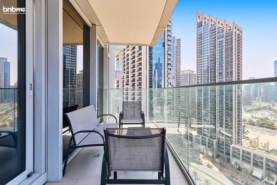 9 Living Room Balcony 1. jpg
