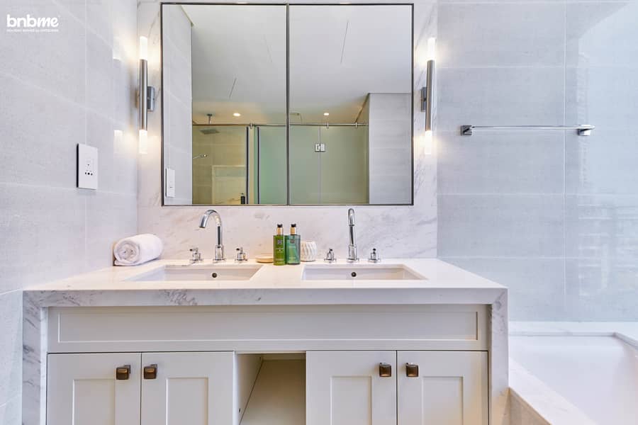 44 Master Washroom 3. jpg
