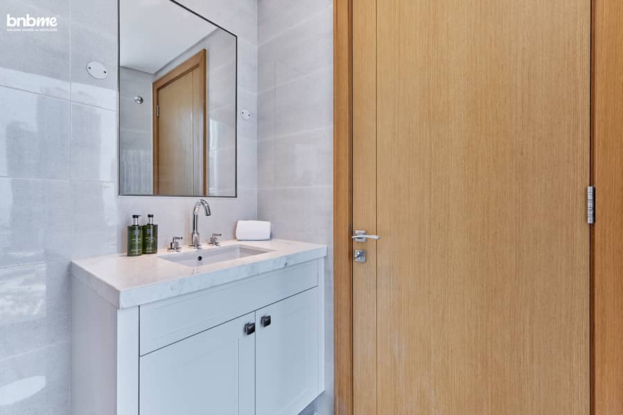51 Washroom B 3. jpg