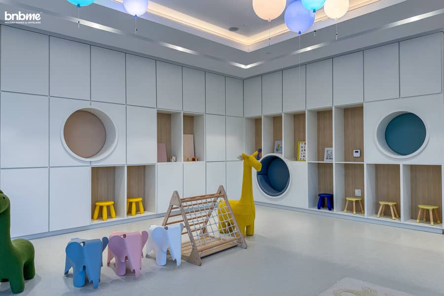 36 Family Room (3). jpg