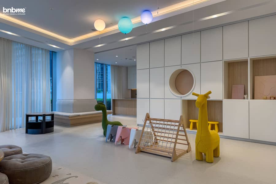 38 Family Room (1). jpg