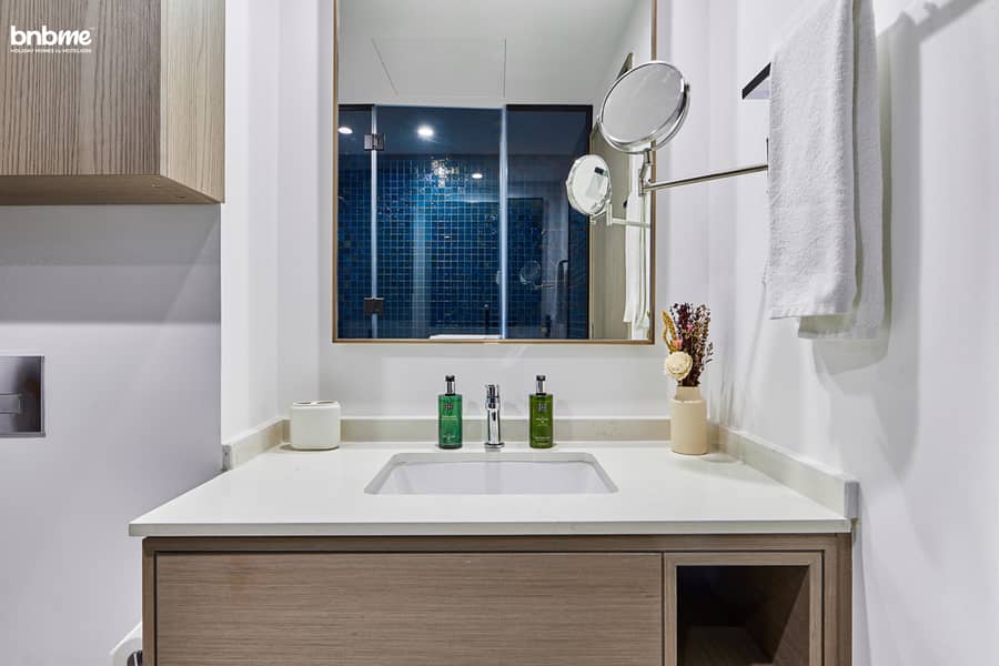 101 Washroom C (2). jpg