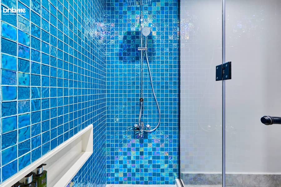 104 Washroom C. jpg