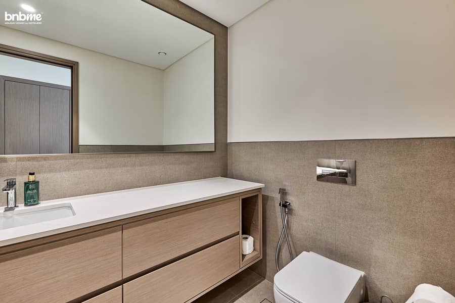 33 Powder Room (1). jpg