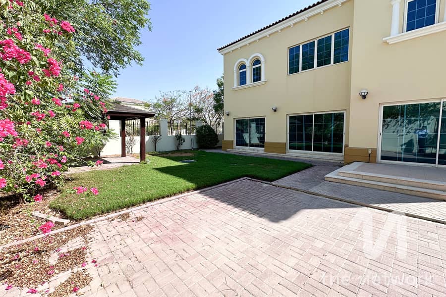 位于朱美拉公园社区,Legacy 4 卧室的别墅 360000 AED - 11649806 位于朱美拉公园社区,Legacy 4 卧室的别墅 360000 AED - 11649806