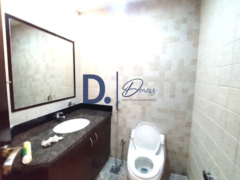 12 5305d895-7b7c-4bd0-a9d6-10febc760e2a. jpeg