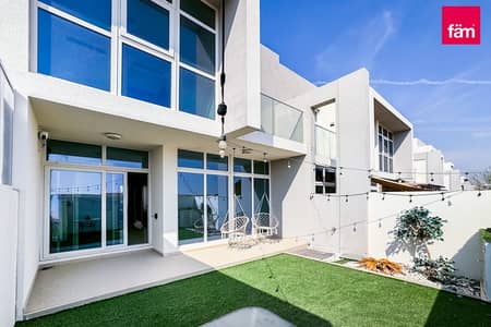 3 Bedroom Townhouse for Rent in DAMAC Hills 2 (Akoya by DAMAC), Dubai - Middle Single Row Unit | Modern Townhouse