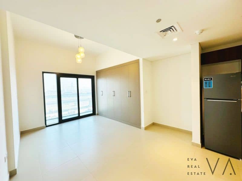 Unfurnished Studio | Community and Road View Unfurnished Studio | Community and Road View