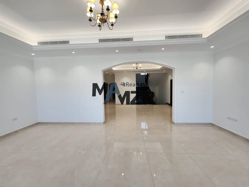 位于沙克布特城 7 卧室的别墅 270000 AED - 11082285 位于沙克布特城 7 卧室的别墅 270000 AED - 11082285