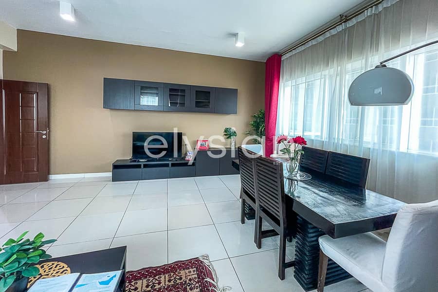 Corner | Fully furnished on high floor| Vacant Corner | Fully furnished on high floor| Vacant