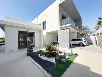 4 Bedroom Villa for Rent in Yas Island, Abu Dhabi - Royal Villa | Single Row | lake view | Amenities