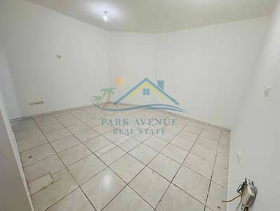 Studio for Rent in Al Falah Street, Abu Dhabi - IMG_0782. jpg