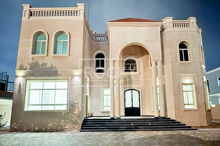 位于阿维尔城镇 5 卧室的别墅 250000 AED - 11652087 位于阿维尔城镇 5 卧室的别墅 250000 AED - 11652087