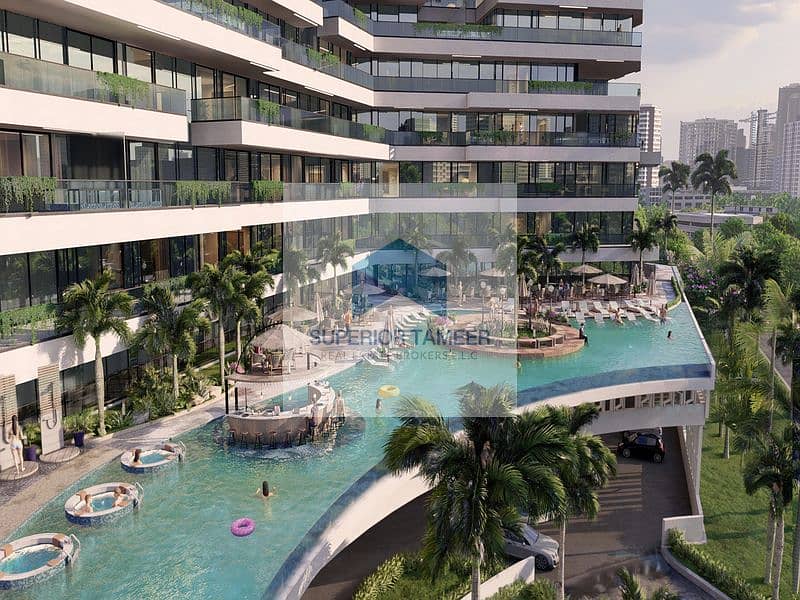 8 Podium Pool 02. jpg