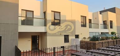 فیلا في سوق ورسان مبني G،سوق ورسان،قرية ورسان،المدينة العالمية 3 غرف 105000 درهم - 11652303