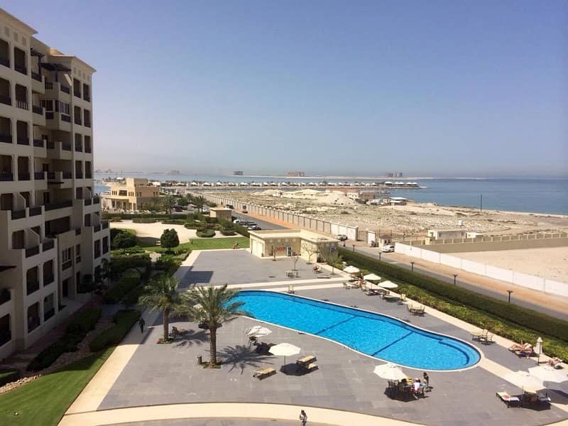 Upgraded furnished 1 bed seaview flat. Anazing sea and marina abd beach views