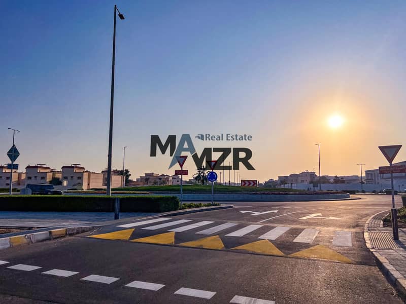 Street View| 10000 sqft | Affordable price