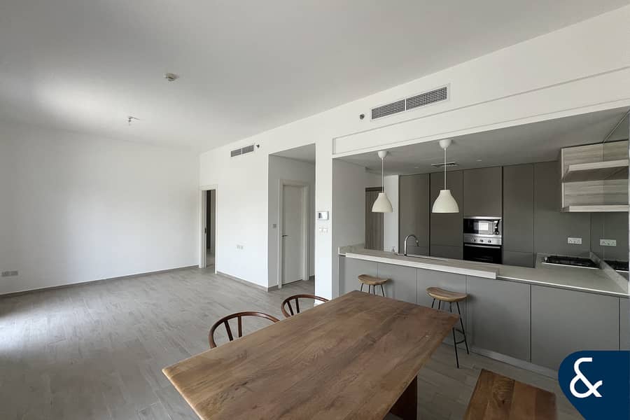 Vacant Now | Large Terrace | Ellington. Vacant Now | Large Terrace | Ellington.