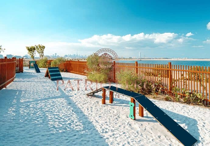 4 Dubai Island beach About image. png