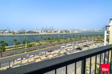 1 Bedroom Flat for Rent in Jumeirah, Dubai - Sea-Facing Terrace | Stylish and Rear