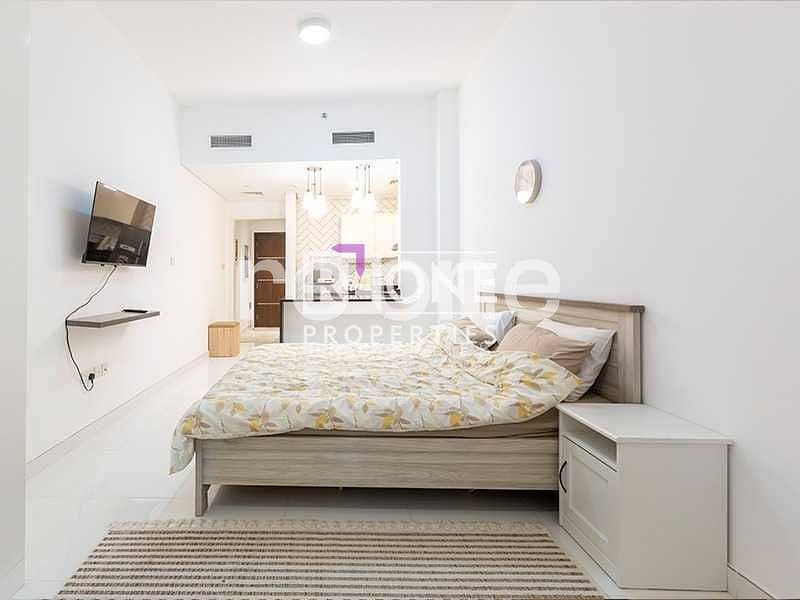 Spacious Studio | Furnished | With Balcony Spacious Studio | Furnished | With Balcony