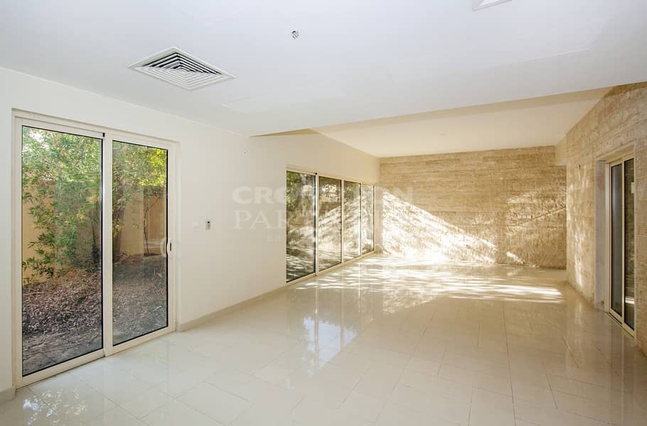 位于阿尔拉哈花园,萨姆拉社区 5 卧室的别墅 240000 AED - 11655221 位于阿尔拉哈花园,萨姆拉社区 5 卧室的别墅 240000 AED - 11655221