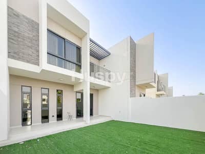 3 Bedroom Townhouse for Sale in DAMAC Hills 2 (Akoya by DAMAC), Dubai - Vacant | Largest Layout | Near Pool