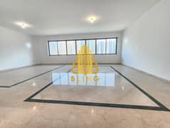 شقة في منطقة الكورنيش 4 غرف 160000 درهم - 11655988