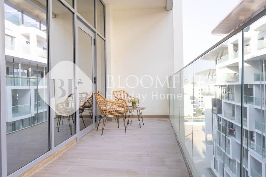 10 Balcony 1. jpg