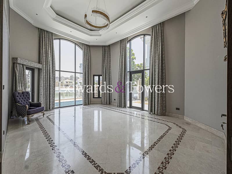 4 Bed | Vacant | Upgraded | Garden Home Villa 4 Bed | Vacant | Upgraded | Garden Home Villa