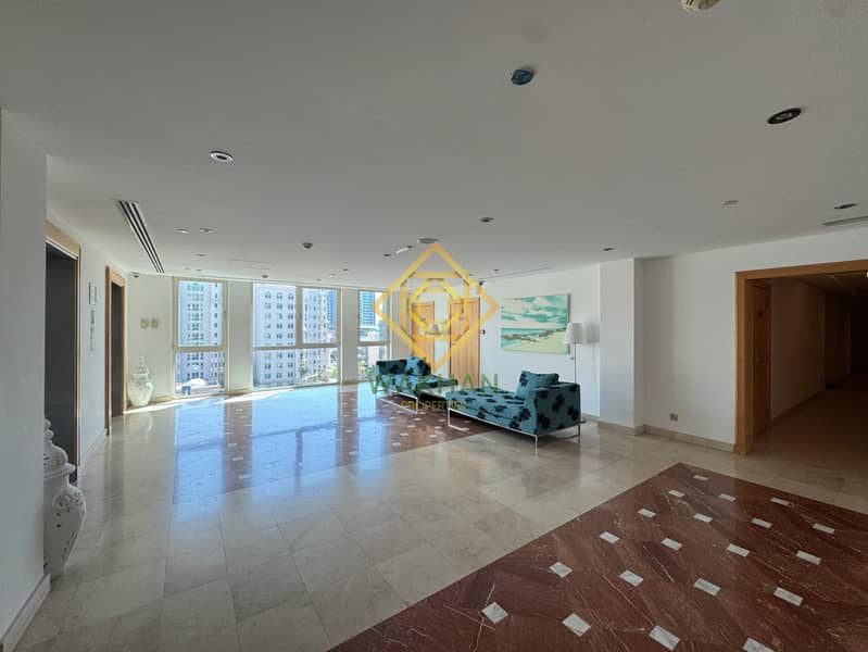 Stunning Apartment | Vacant | Beach Access Stunning Apartment | Vacant | Beach Access