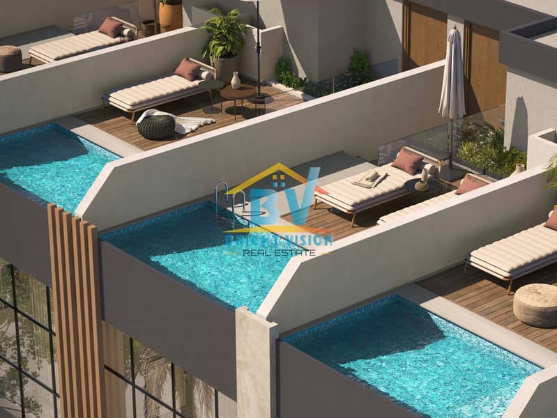 10 Cam07-Pool view. jpg