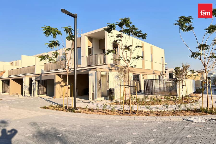BIGGEST PLOT l CORNER UNIT l WITH PAYMENT PLAN BIGGEST PLOT l CORNER UNIT l WITH PAYMENT PLAN