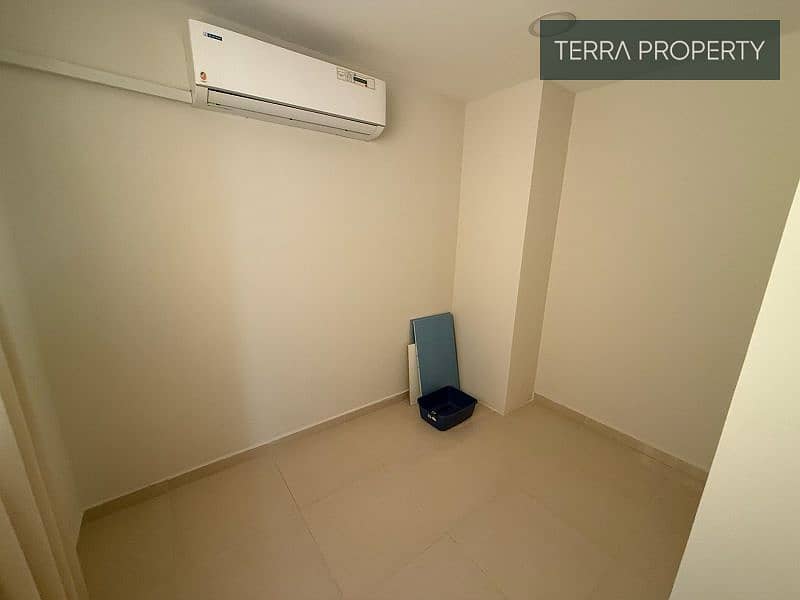 12 WhatsApp Image 2025-05-15 at 17.33. 35 (1). jpeg