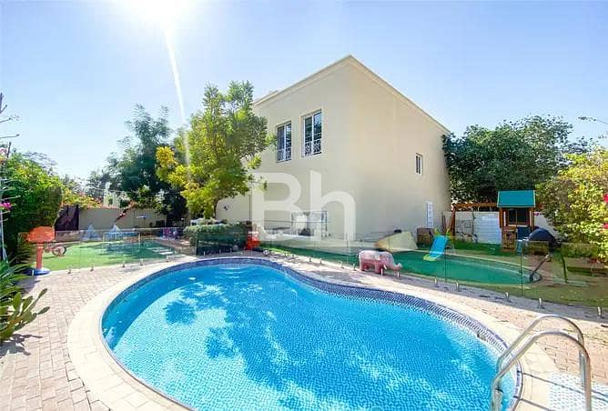 Marina views | Swimming Pool | Upgraded Marina views | Swimming Pool | Upgraded