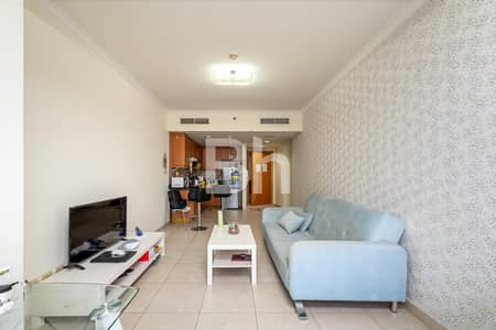1 Bedroom Flat for Sale in Jumeirah Lake Towers (JLT), Dubai - Close to Metro | Rented | Community View