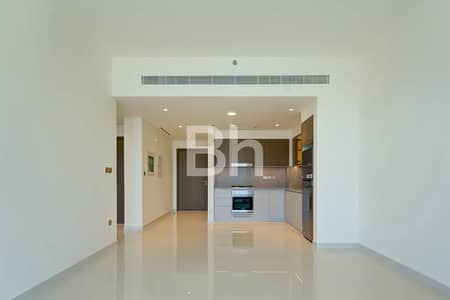 1 Bedroom Apartment for Rent in Dubai Harbour, Dubai - Beachfront| Brand New 1 Bedroom | Private Beach