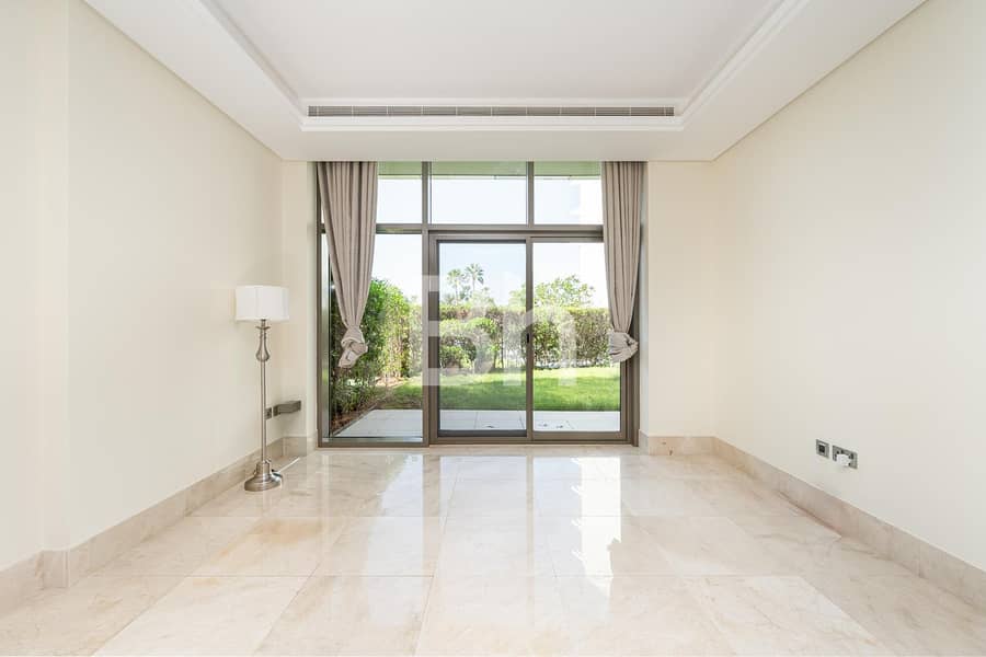 Private Garden | Large Layout | Vacant Private Garden | Large Layout | Vacant