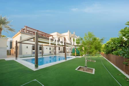 5 Bedroom Villa for Sale in Palm Jumeirah, Dubai - Vacant | Skyline View | Large Terrace