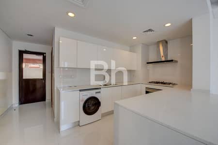 4 Bedroom Townhouse for Sale in Dubai Sports City, Dubai - Park View | Spacious Layout | Single Row