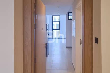 Studio for Sale in Muwaileh, Sharjah - Spacious Bed Space | Semi Closed Kitchen | Resale
