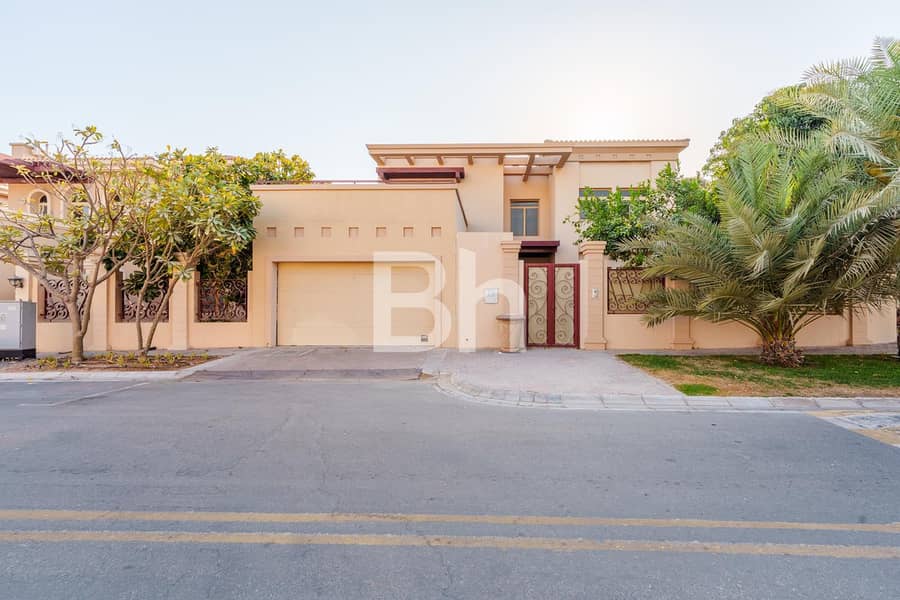 位于哈里发城，高尔夫花园，丁香别墅区 5 卧室的别墅 450000 AED - 11322222