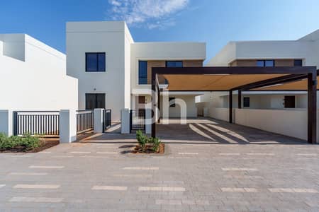 5 Bedroom Villa for Sale in Yas Island, Abu Dhabi - Single Row | Prime Location | Ideal Investment
