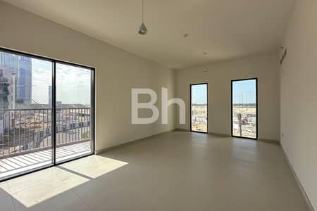 3 Bedroom Flat for Sale in Al Khan, Sharjah - Great Deal | Ready to Move In | For Sale