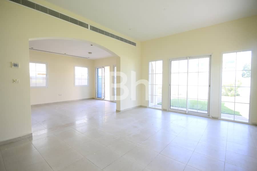 Vacant Now | Internal No Road or Cables Vacant Now | Internal No Road or Cables