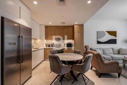 2 Bedroom Flat for Sale in Dubai Harbour, Dubai - Beachfront Living – Your Dream Home Awaits