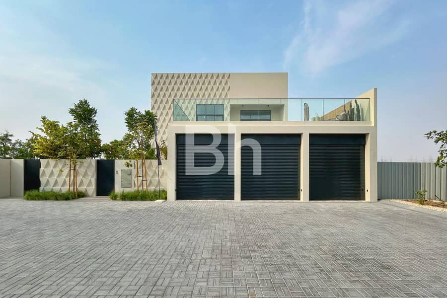 Vibrant 3 Bedroom Townhouse | Prime Location Vibrant 3 Bedroom Townhouse | Prime Location