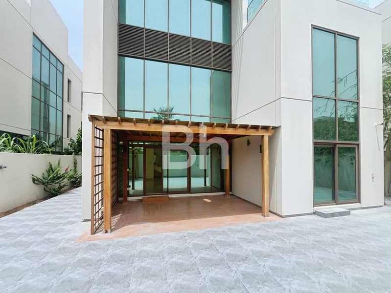Great Condition | Beautiful Garden Space Great Condition | Beautiful Garden Space